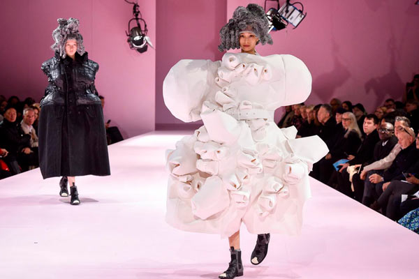 Vêtements étranges